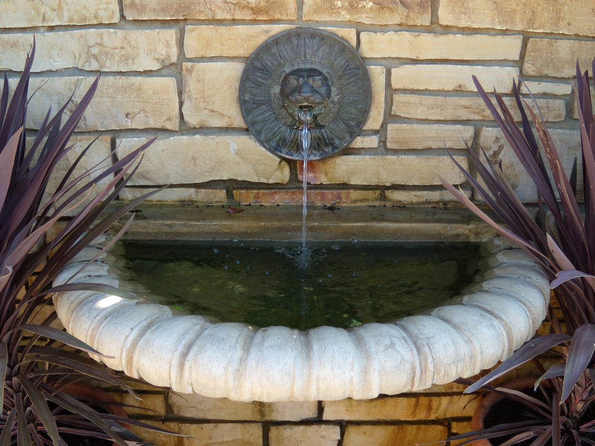Sensory garden fountain spout